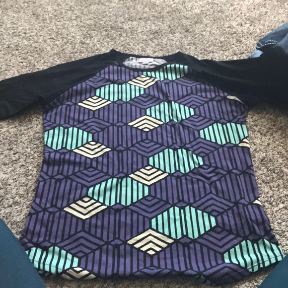 🎉FINAL PRICE 🎉 LuLaRoe Randy top!!! - Picture 3 of 3